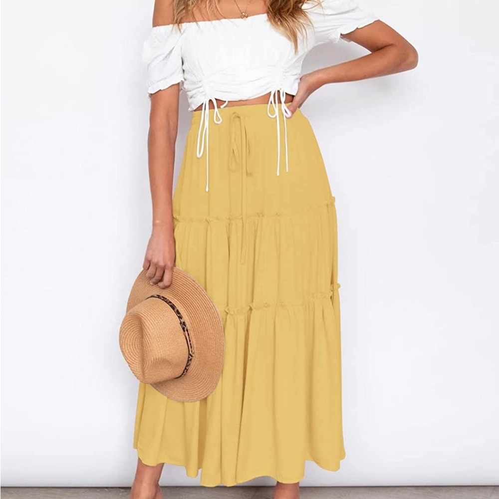 Flowy Yellow Skirt. NWT